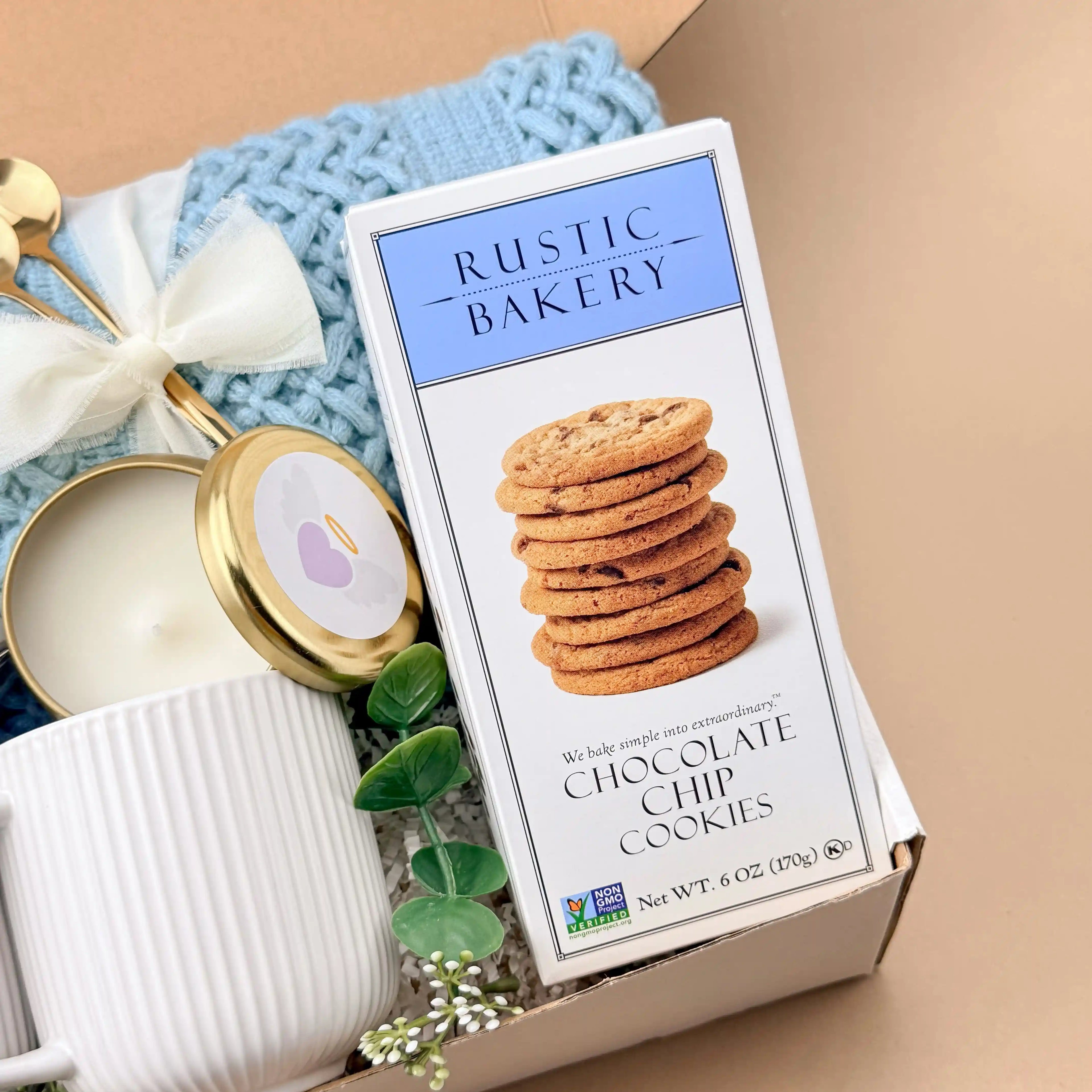 Gift Baskets for Couples – Plush Blanket, Tea & Candle Set
